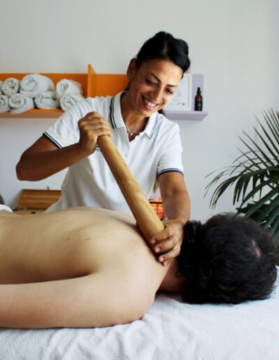 Massaggiatrice Modena (MO) Massaggi DIABASI®