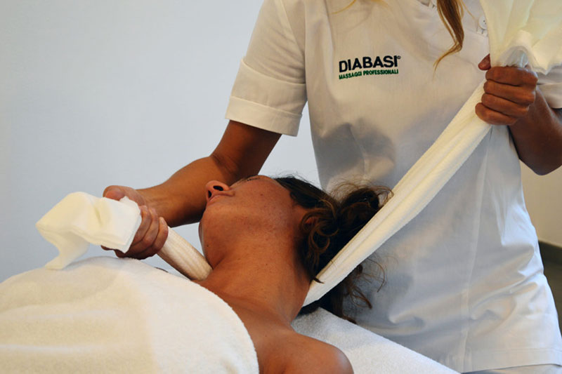 massaggio amazzonico a archio diabasi: massaggio calmante per alelviare la tensione Brand Diabasi®
